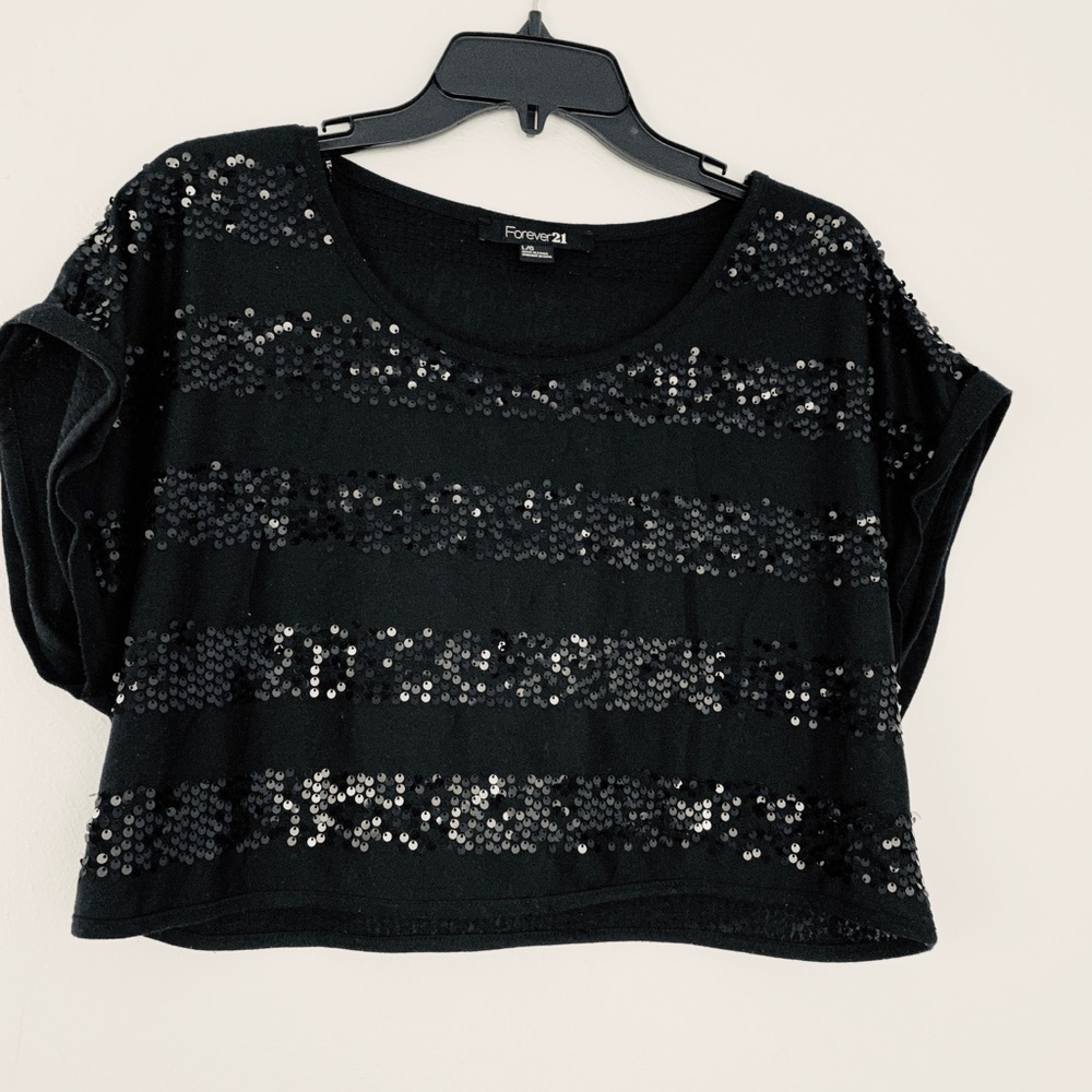 Forever 21 Black Stunning Glitzy Top. Sz. L.